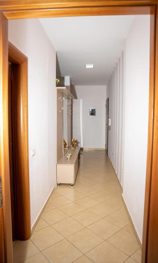 Colombo'S Apartment Vlorë Esterno foto